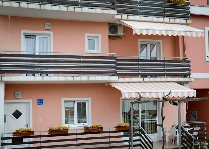 Apartmens Leona Задар