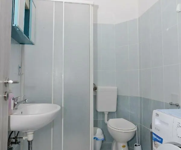 Apartmens Leona דירה