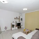 Appartement Apartmens Leona *