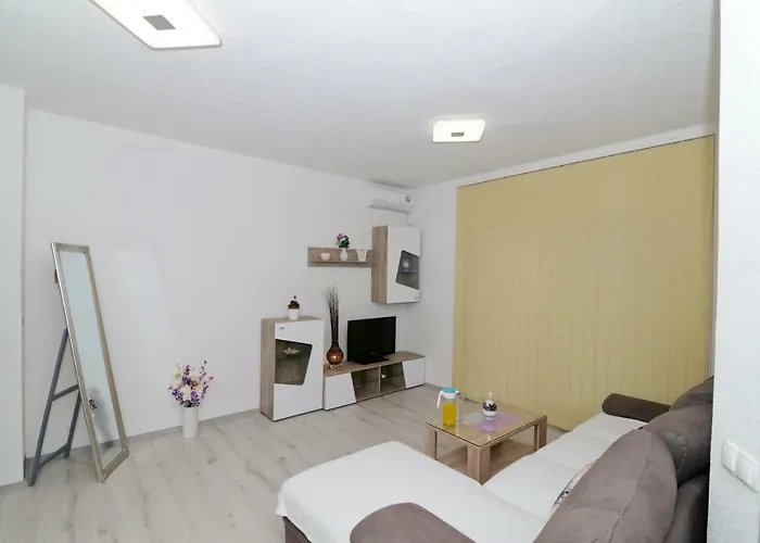 Apartment Apartmens Leona *