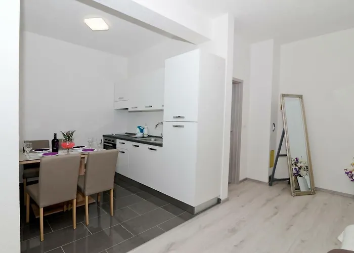 Apartmens Leona Appartement