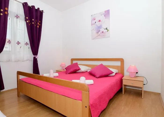 Apartmens Leona Apartment *