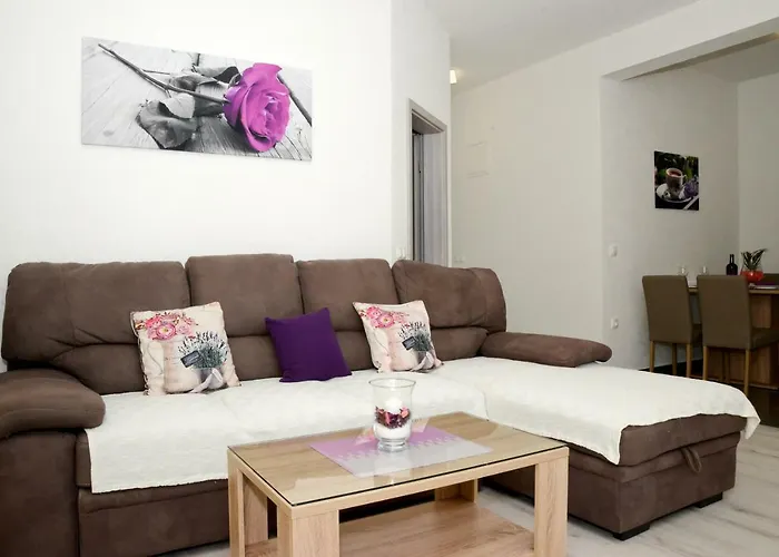 Apartment Apartmens Leona *