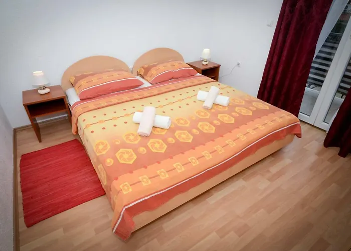 Appartement Apartmens Leona *